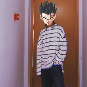 跃进人海拥抱你