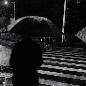 请靠近我和我的心