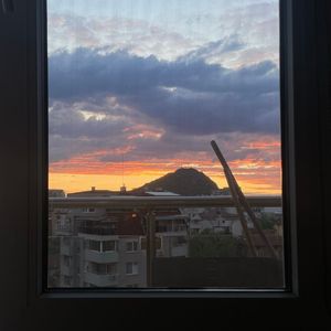 明早八点飞机