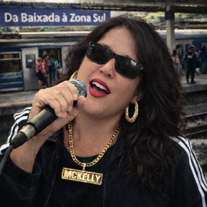 MC Kelly da Baixada a Zona Sul