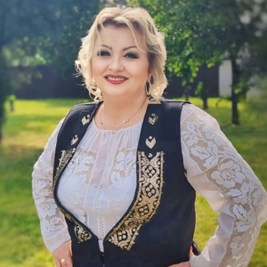 Lumea Crede Ca Mi Bine