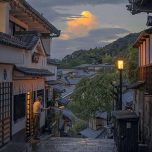 就让我在春风沉醉的夜晚老去