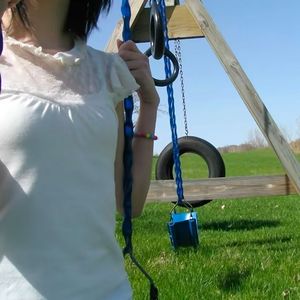 两百块的鲁芬砸了，你咋能这样呢？（你会让我走吗？）