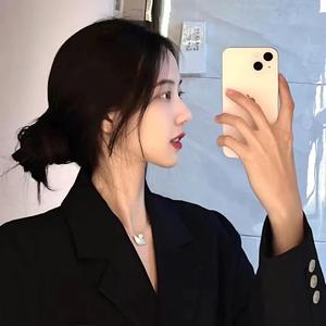 我就站在冷风中