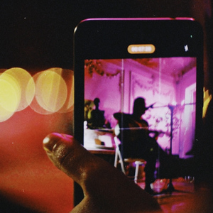 оставаться наедине (speed up)