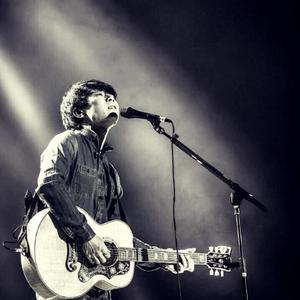 已是两条路上的人