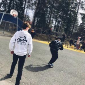 Tiesin (feat. Räppäri Aaro)