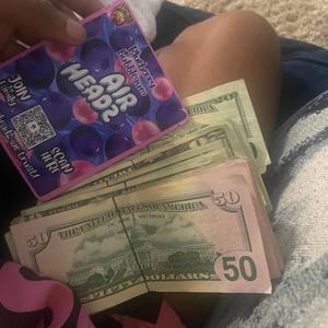 Do u love me (feat. Merslaminn)