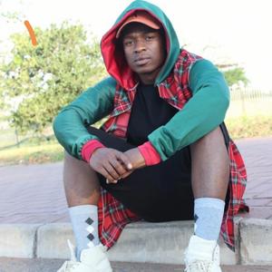 Ngikhetha Wena (feat. P.H.I)