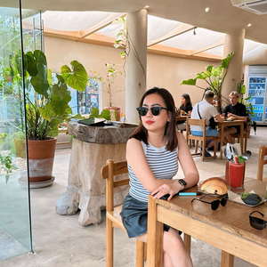 Selingkuh Di Belakangku