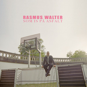 Som Is På Asfalt