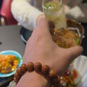 砚边听松-羊二告